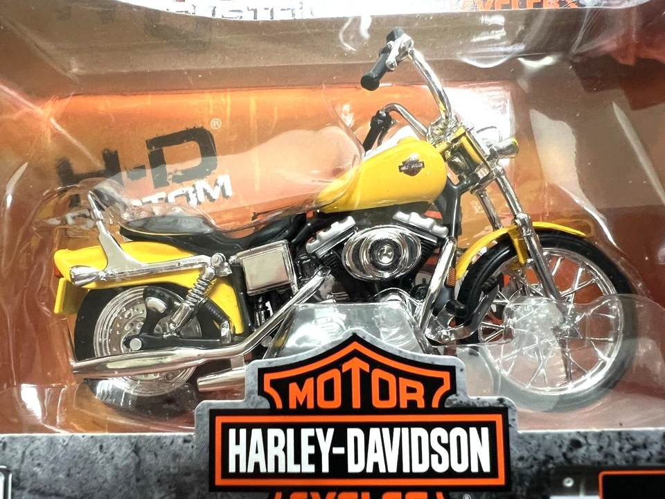 Nueva motocicleta Maisto Harley Davidson 2001 FXDWG Dyna Wide Glide Series 39, 1:18 Foto 4 de 4