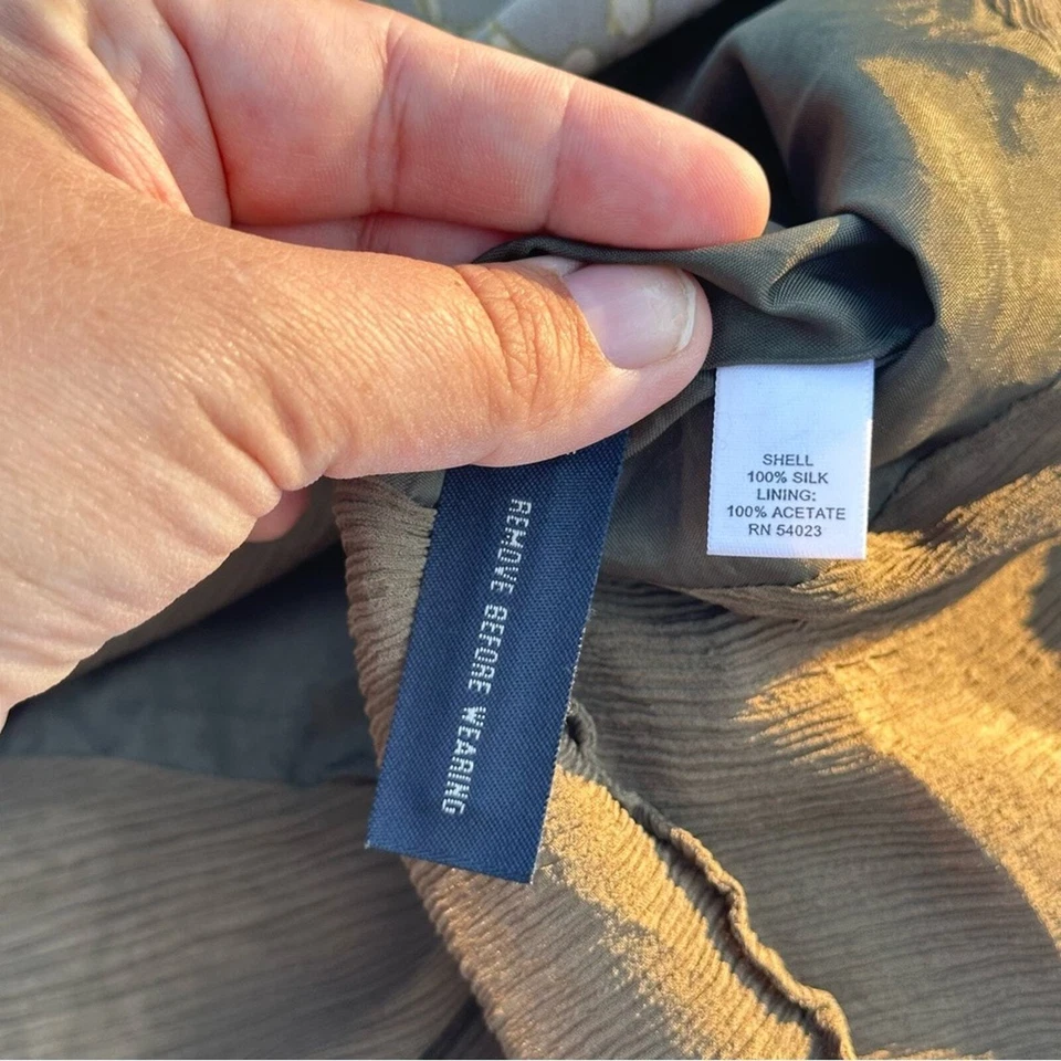 Banana Republic Silk Floral Print Midi Skirt, Neutral, Romantic, Feminine Size 6 - Image 4 of 4