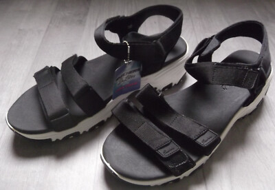 Skechers D'Lites Yoga Foam Damen Sandale Gr. 40 NEU, ungetragen fresh catch
