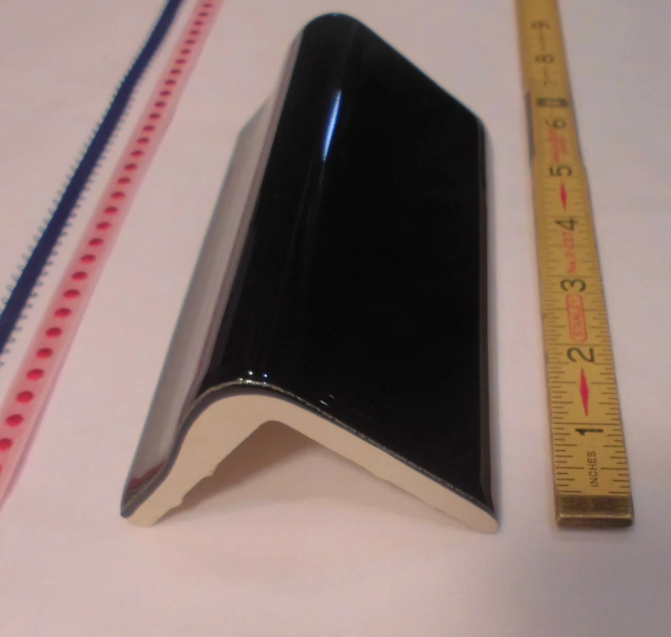 1 pc. Negro brillante: azulejo de cerámica con tapa en V: borde de encimera: riel de fregadero, nuevo Foto 2 de 4