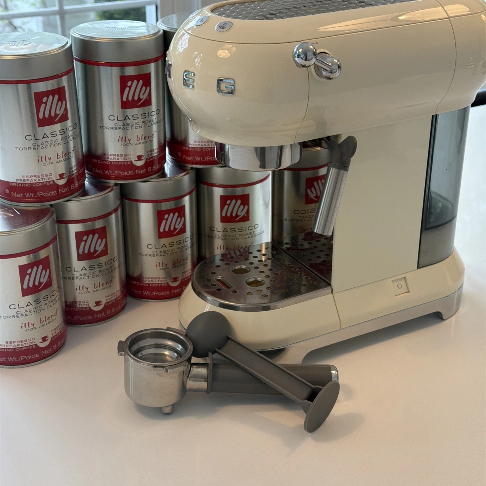 Lightly Used - Smeg ECF02CRUS 50s Retro Espresso Coffee Machine Cream
Opens in a new window or tab