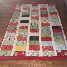 Handmade Christmas patchwork throw quilt approximately 58x75