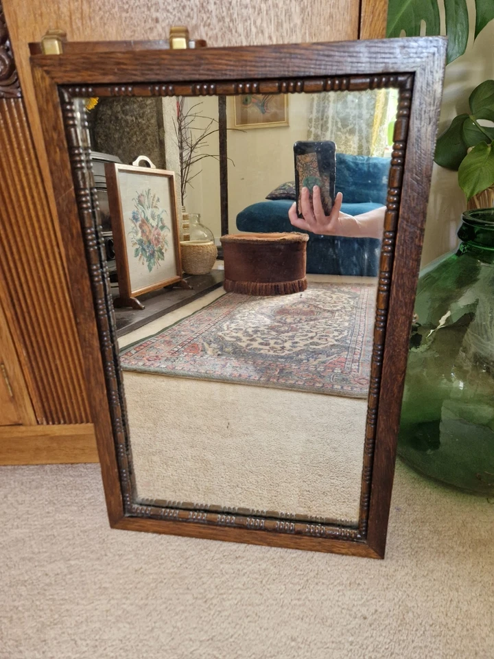 Espejo de pared vintage de roble pesado con cuentas artesanías años 20 1930 57 cm x 37 cm Foto 3 de 4