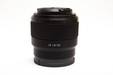 Sony FE 50mm f/1.8 FE SEL50F18 Lens for Sony E-Mount * Sharp! (READ NOTES)