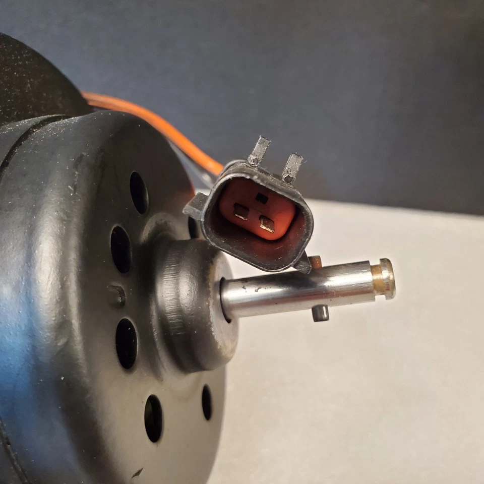 Motor ventilador radiador condensador CA 4 Seasons 35077 2002-2003 Dodge Ram 1500 2500 35 - Imagem 4 de 4