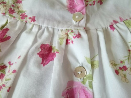 Juppala sehr süßes Rosenkleid Kleidchen Blumen weiß rosa ital. Designer Gr. 56 - Bild 3 von 4