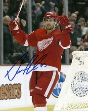 Darren Helm Hand Signed 8x10 Photo Detroit Red Wings Autograph Hockey NHL