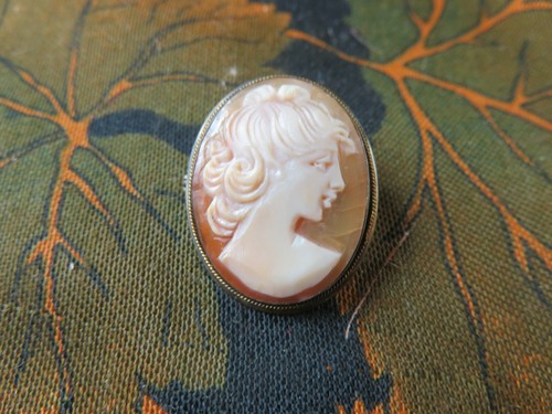 Broche pendentif or, camée et perles - Mikaël Dan