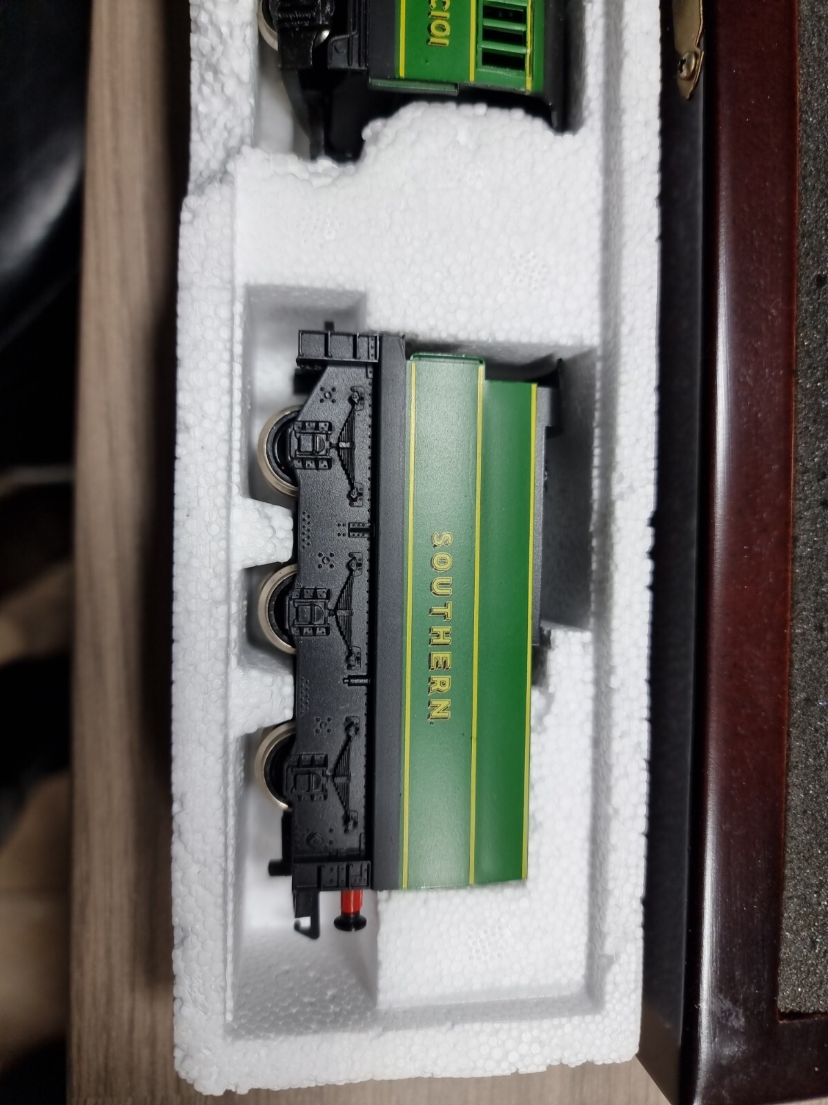 Hornby R320 Southern Railways Bullied Pacific WC 21C101 "Exeter" display case eBay