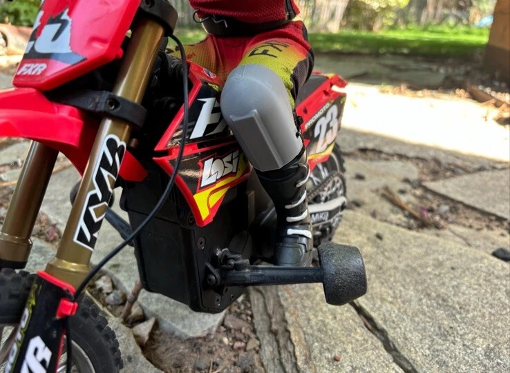 Rodilleras Losi Promoto MX | Actualización de moto de cross impresa en 3D Foto 3 de 4