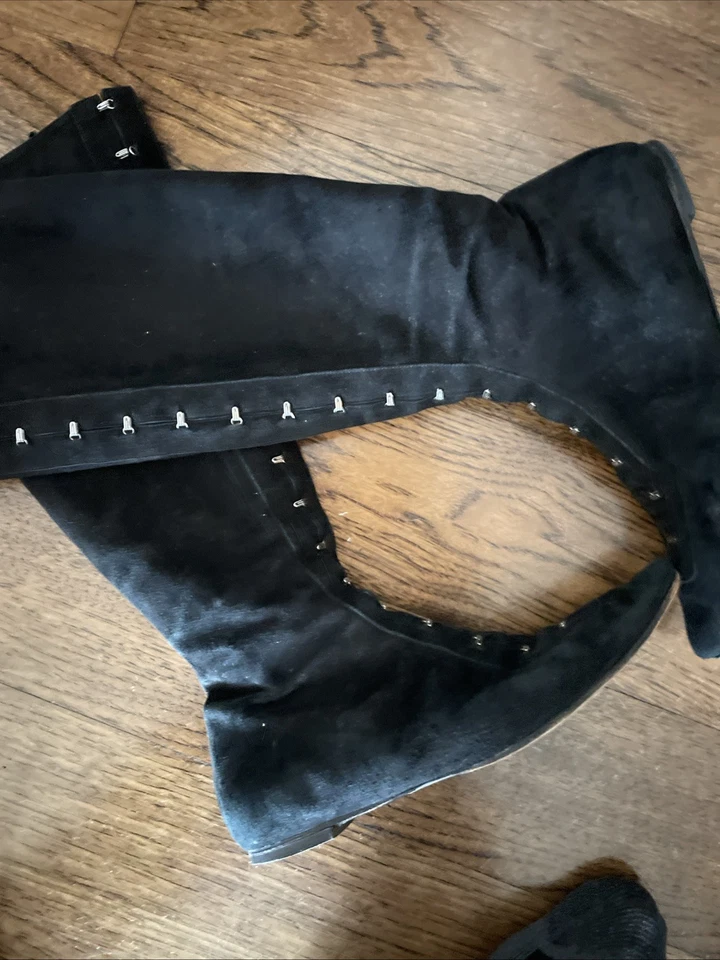 Botas altas de cuero gamuza hechas en Italia punta tacón bajo usadas talla 39,5 Foto 4 de 4