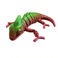 3D Printed Articulating Chameleon Fidget Toy Rainbow Gradient Desk Decor Gift