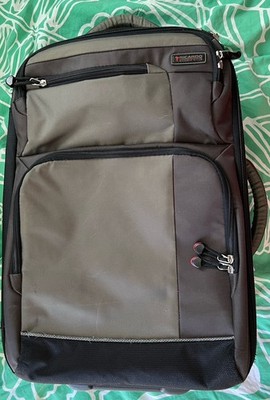 Ricardo Beverly Hills 22  Rolling Carryon - Expandable