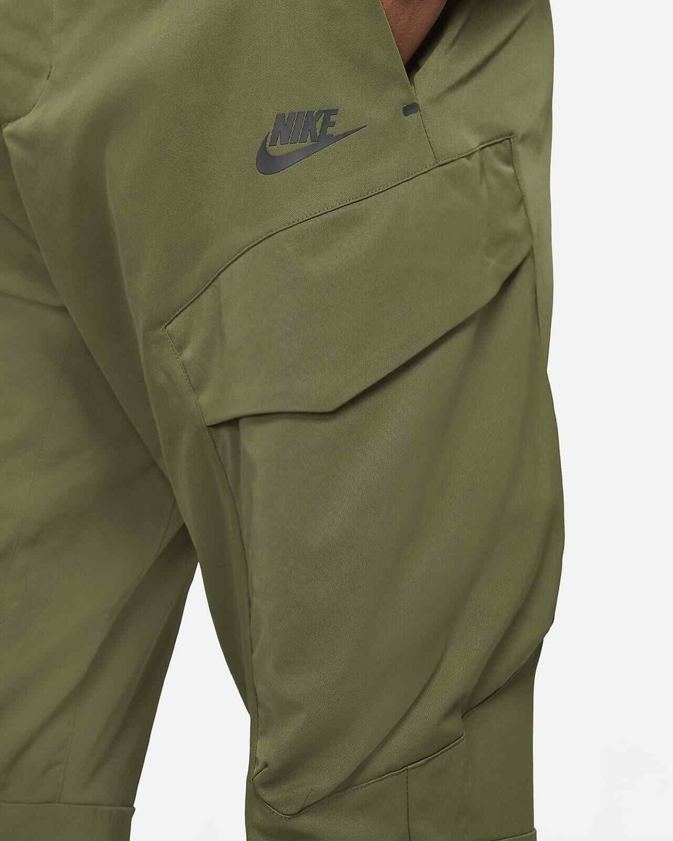 Nike Tech Woven Cargo Pants ナイキ カーゴパンツ M Nike】 Tech Men's Woven Cargo Pants Black (Nike/カーゴパンツ