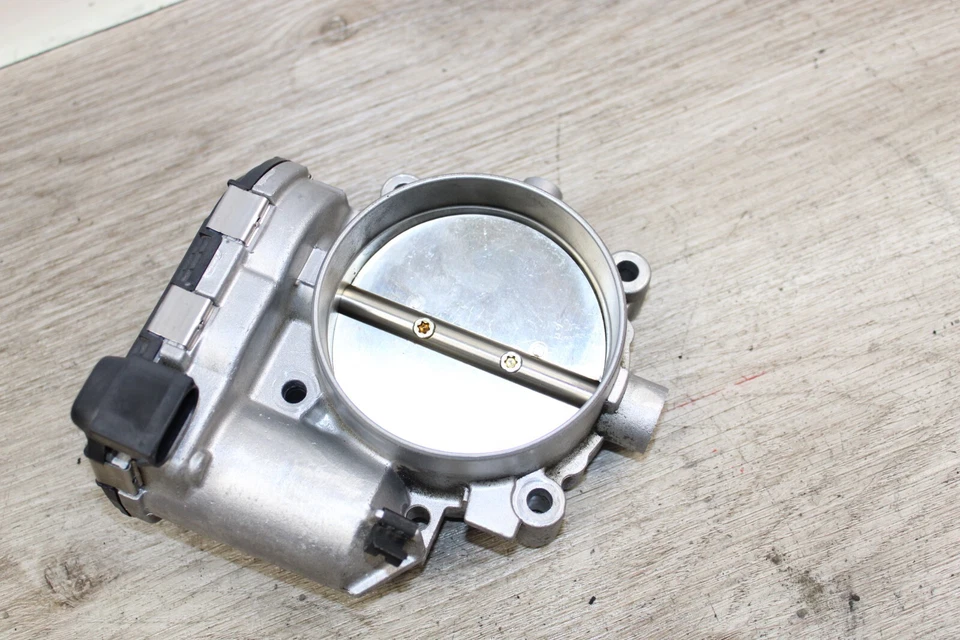 11-20 w212 w218 x166 w166 w251 R231 SL550 M278 M278 4.6 4.7 THROTTTLE 身体 — 第 3/4 张图片