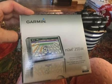 Garmin nüvi 260W Automotive Mountable with friction mount . NIB