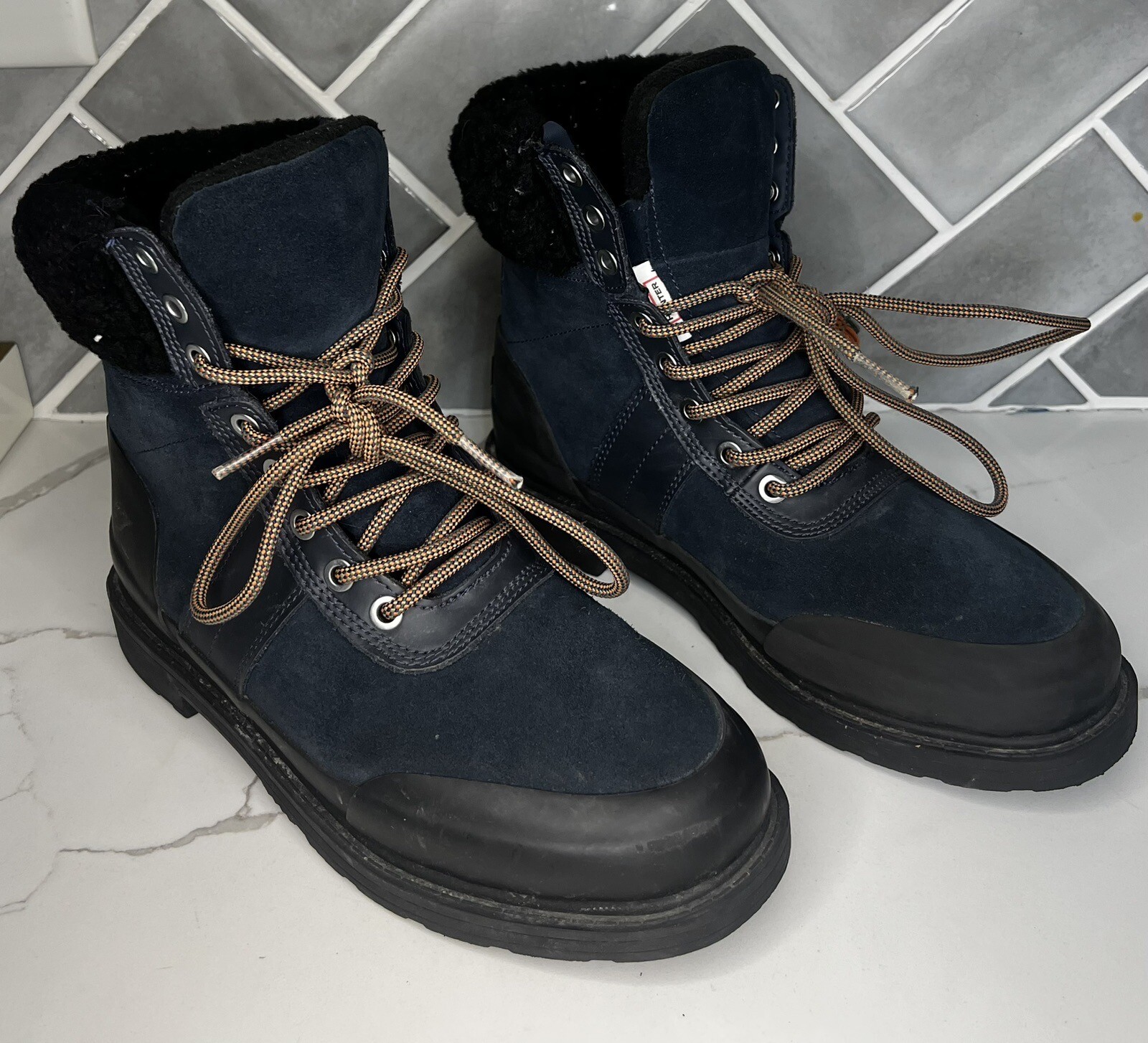 HUNTER Women's Commando Insulated Leather Boots Navy… Gem