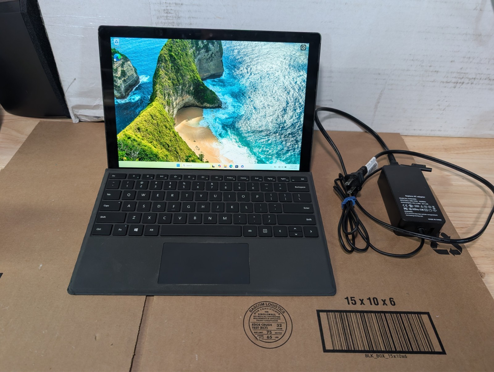 SurfacePro7i5-1035g48gb256gb,keyboardandcharger-FreeShipping*READ*