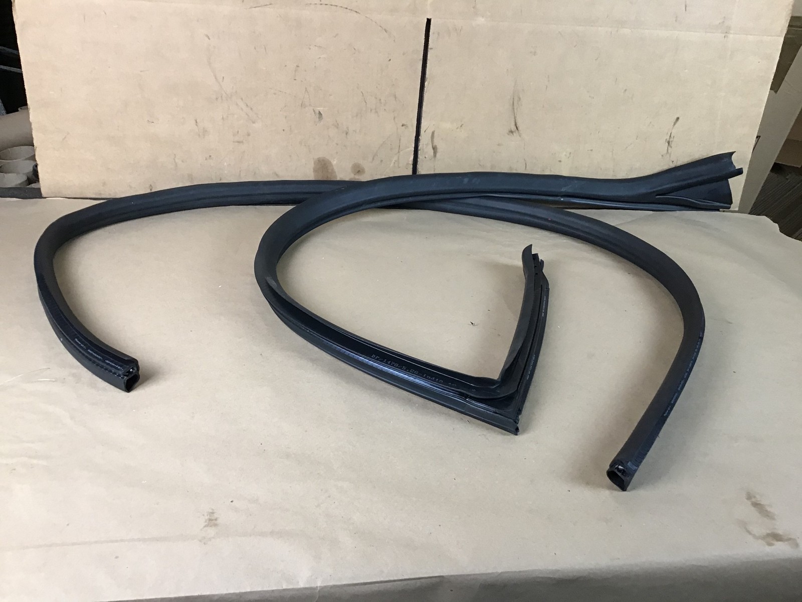 Maserati Granturismo S 2010 Front Left Door Seal Weather Strip Set 08 - 12 :O
