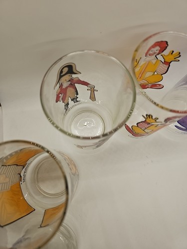 Sei bicchieri vintage anni 70 McDONALD'S PERSONAGGIO da collezione completi ex. Grafica - Foto 11 di 15
