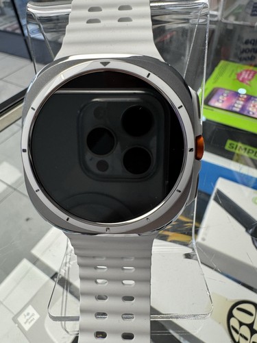 Samsung Galaxy Watch Ultra 47mm Titanium White with Bluetooth, WiFi, and 4G LTE - Photo 4 sur 5