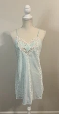 Vintage Val Mode Pale Blue Floral Pattern Satin Nightie w/Lace Sz Small