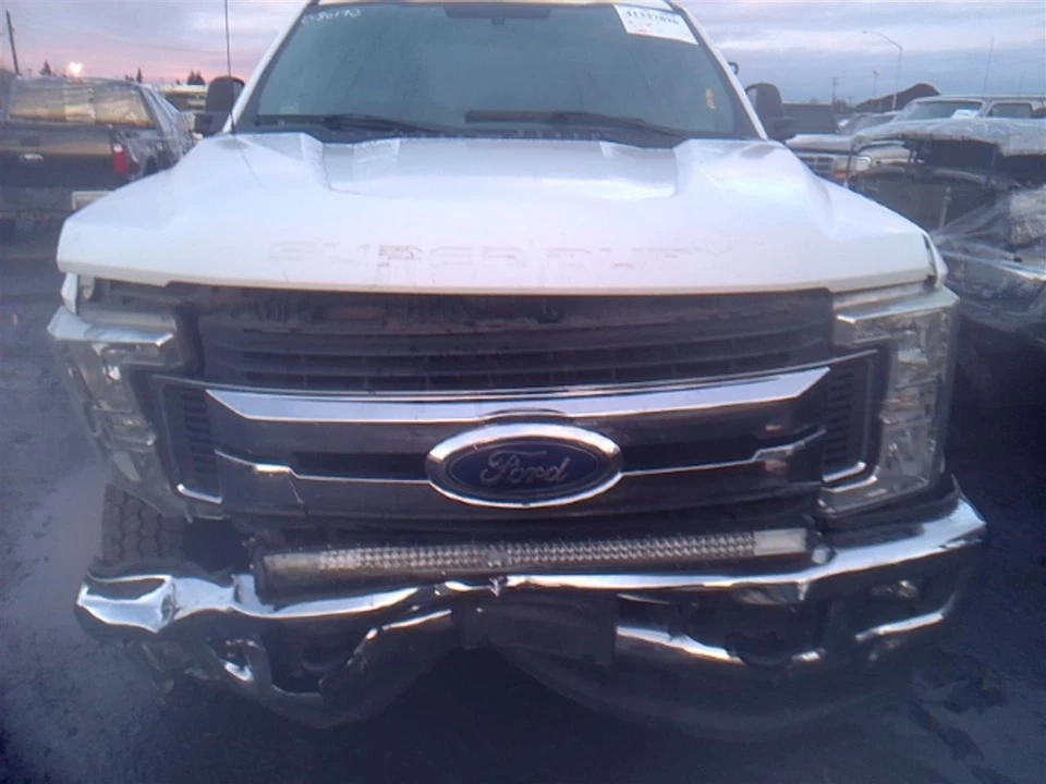 Used Right Engine Coolant Reservoir fits: 2018 Ford F350SD PICKUP 6.7L R. interc - Image 2 of 4