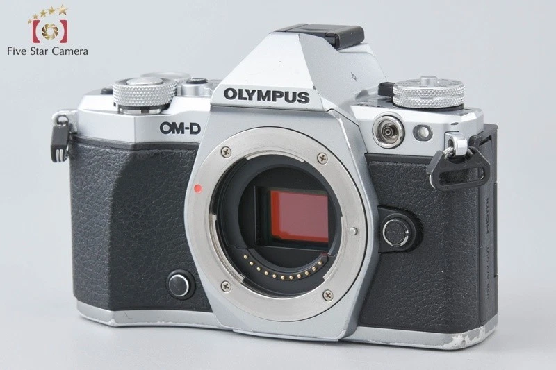 Olympus OM-D E-M5 Mark II fotocamera mirrorless argento 16,1 MP - Immagine 2 di 4