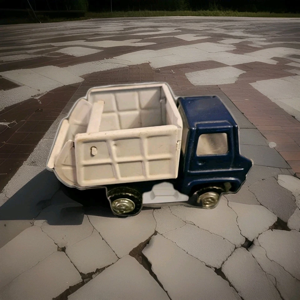 1968 Vintage Marx 1:64 Mini Garbage Truck Pressed Steel Made In JAPAN Blue White - Image 3 of 4