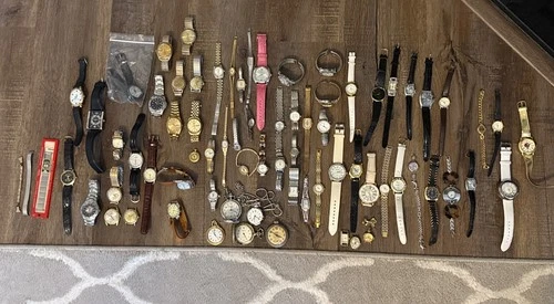 Watch Lot - Mostly Vintage Seiko Timex - 71 Total￼