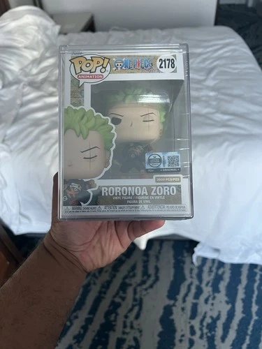 Funko Pop! One Piece: Roronoa Zoro #2178 LE3500 Hot Topic Exclusive W/ Protector