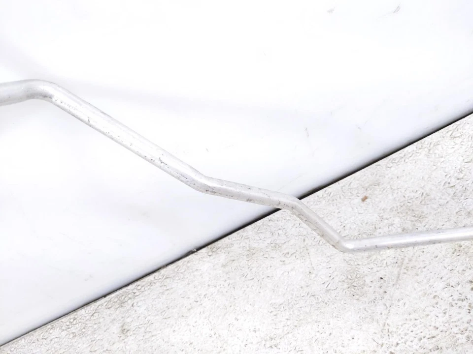 Ford Fiesta 2014-2019 línea de líquido refrigerante aire acondicionado D2bz-19835-D Foto 3 de 4