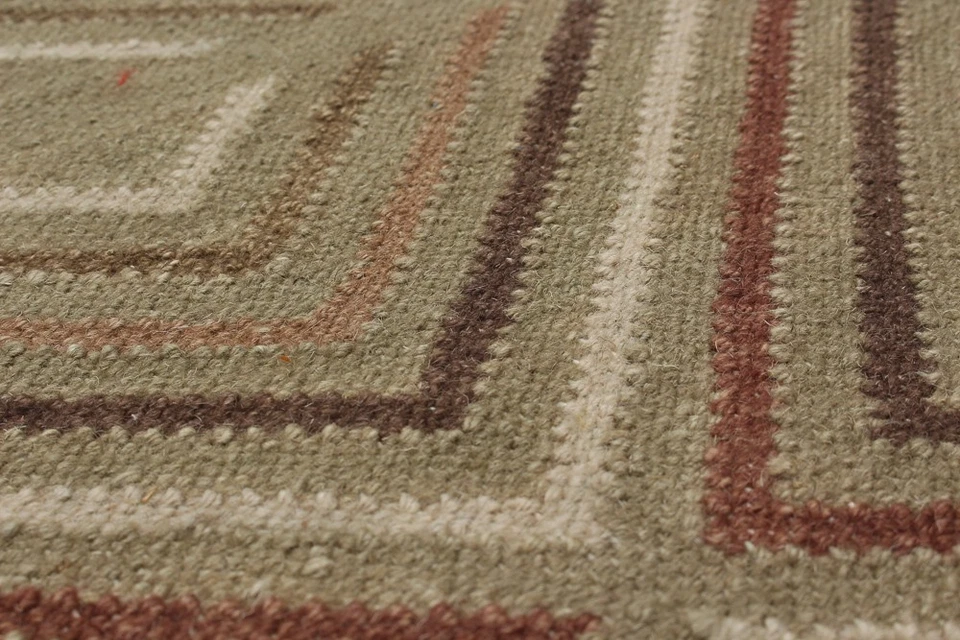 Vintage Hand Woven Traditional Kilim Rug 5'4" x 7'10" Oriental Wool Carpet - Image 2 of 2