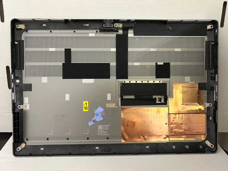 Conjunto de cubierta base inferior original Dell Precision 7760 - KV0XM 0KV0XM B Foto 2 de 4