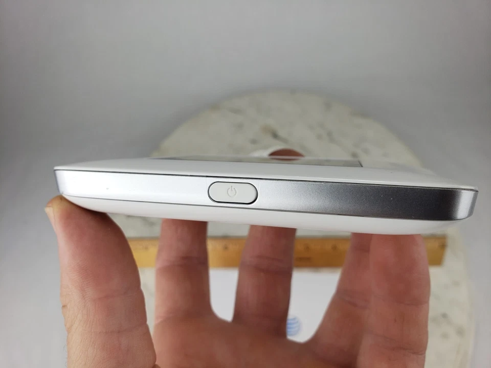 Netgear Unite Aircard AT&T Mobile WiFi Hotspot Modem - No Charger For Parts - Image 3 of 4