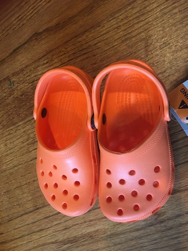 NWT CROCS Kids Classic Clog C 8 9 Orange Classic Shoes - Picture 1 of 2