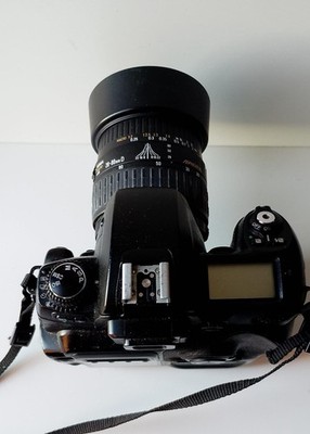 Fujifilm digitale Spiegelreflexkamera FinePix S3Pro schwarz mit OBJEKTIV und ZUBEHÖR