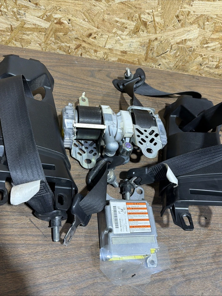 Cinturones de seguridad delanteros Scion FR-S Subaru BR-Z 2013-2020 Foto 3 de 4