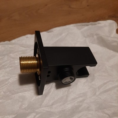 Kronenbach Quara 2.0 Black Wandanschlussbogen mit integr. Brausenhalter eckig
