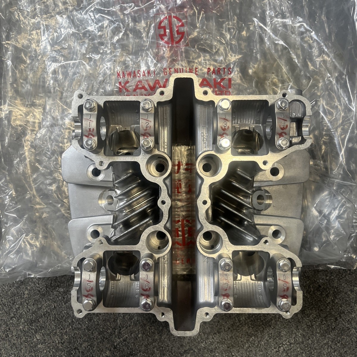 Vintae NOS Kawasaki Cylinder Head assembly 11002-019-2H KZ750 | eBay