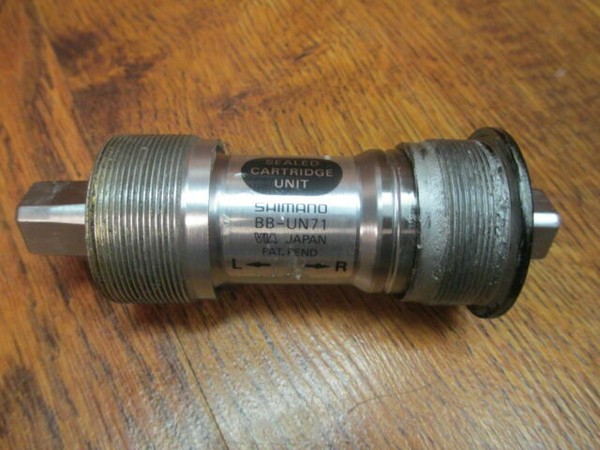 Shimano Bb-un71 English Threaded Bottom Bracket 68x122 BC Square Taper C3 for sale online | eBay