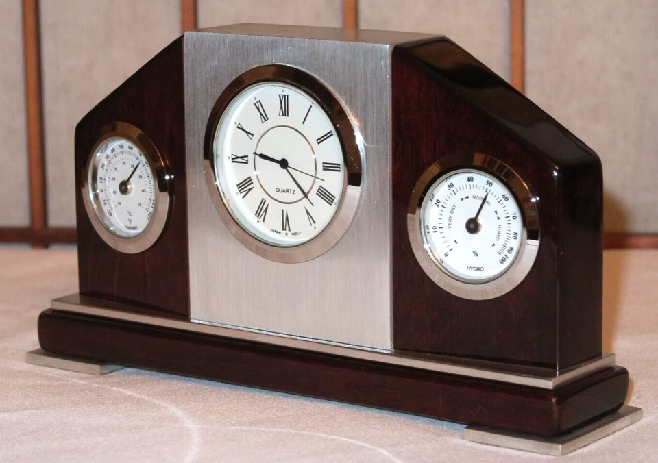 DESKTOP WEATHER STATION w CLOCK MOVEMENT MADE IN JAPAN  THERMOMETER & HYDROMETER - Image 2 of 4
