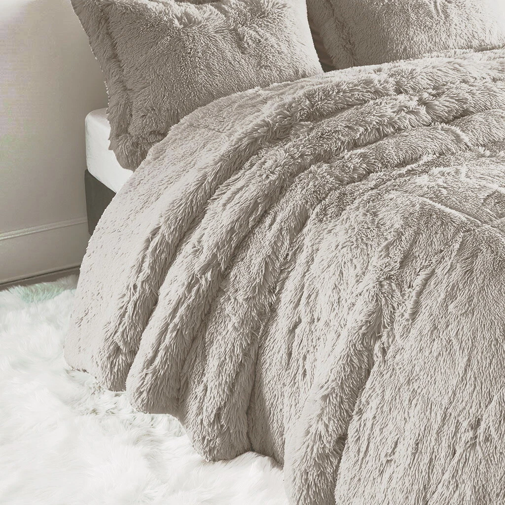 Fur queen comforter online set