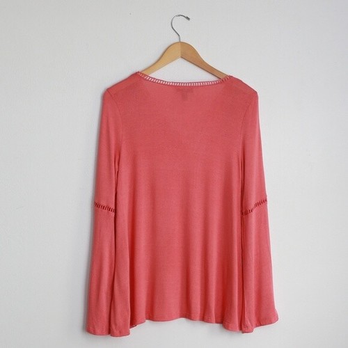 Jessica Simpson Spiced Coral V-Neck Long Bell Sleeves Peasant Cutout S NWT - Picture 2 of 4
