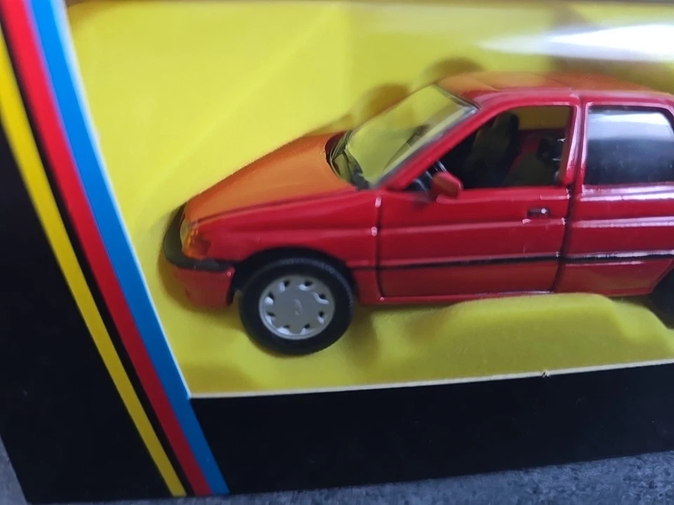 Coche Ford Escort Schabak Escala 1/43 Ref 1090 Rojo Nuevo En Caja Foto 2 de 4