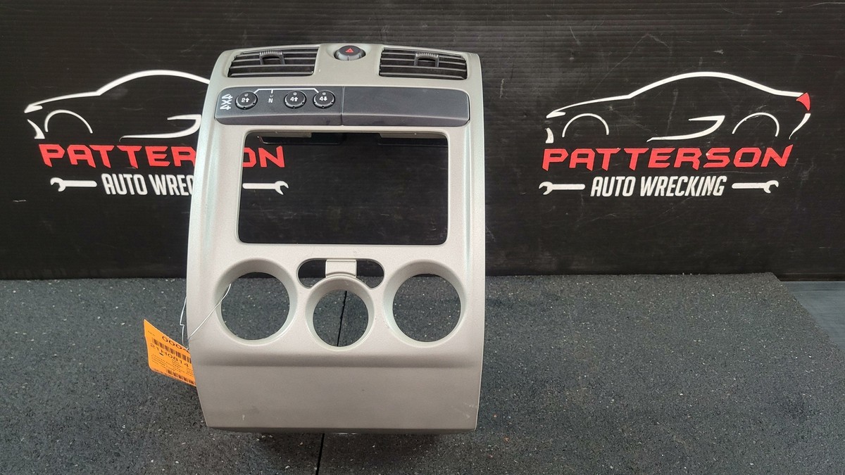 2005 CHEVY COLORADO CENTER RADIO FACE PLATE DASH TRIM BEZEL | eBay