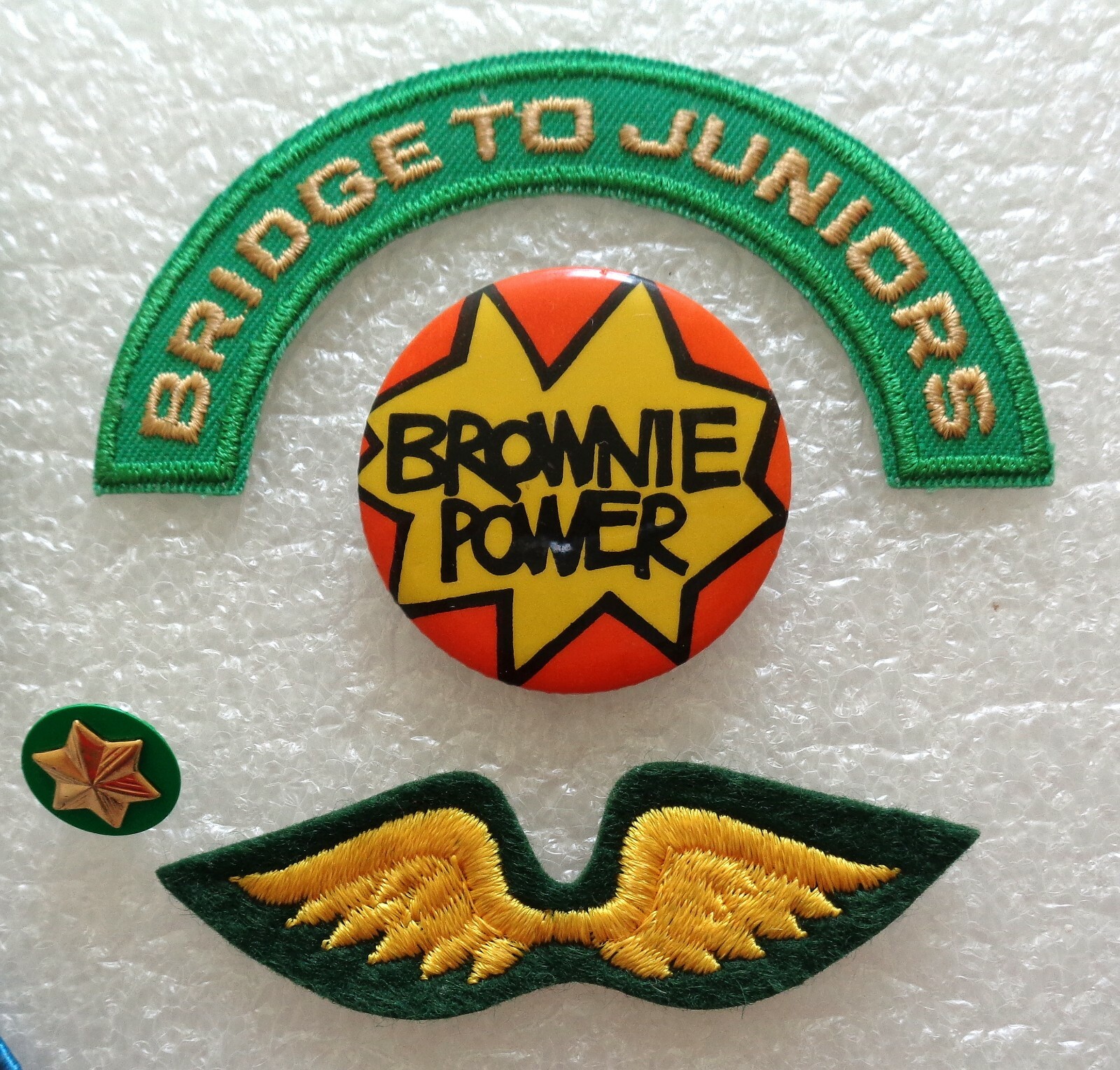 VINTAGE 1980's LOT OF 13 BROWNIE GIRL SCOUT LOCAL PATCHES BADGES