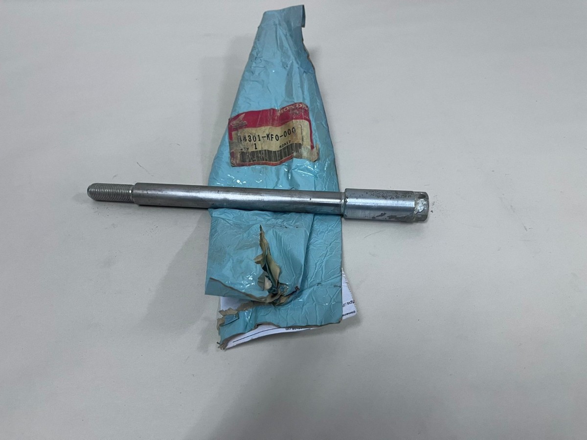 Honda Xr250r Front Wheel Axle 44301-kf0-000 Xr250 XR 250 R LM for