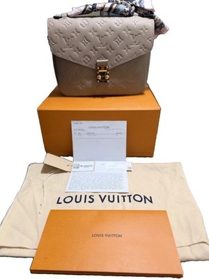 Authentic Louis Vuitton Pochette Metis Empreinte  Leather Crossbody