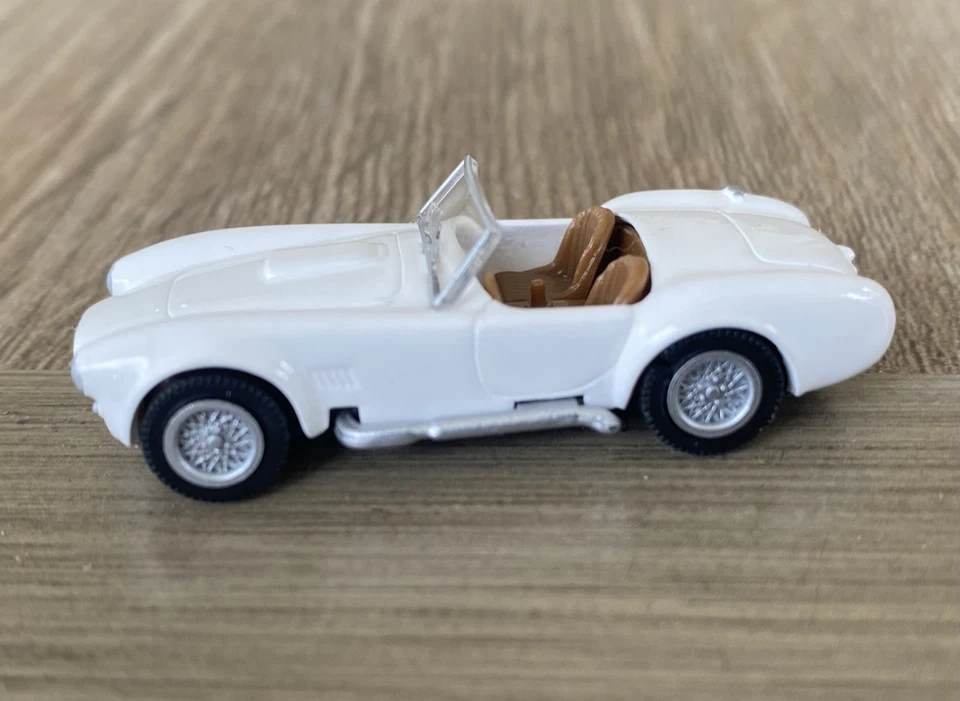 Con-Cor Shelby Cobra White Diecast 1:87 Scale Factory Sealed 004-004031 HO - Image 2 of 4